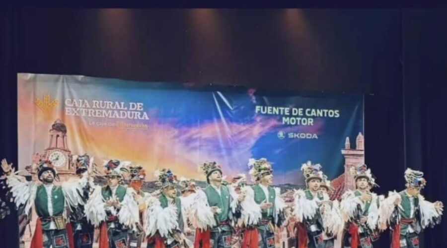 Premio Tijera de Oro en Mérida ha recaído en la Comparsa Los Pastores de Fuente de Cantos , que viste creación de Álvaro Chamizo.